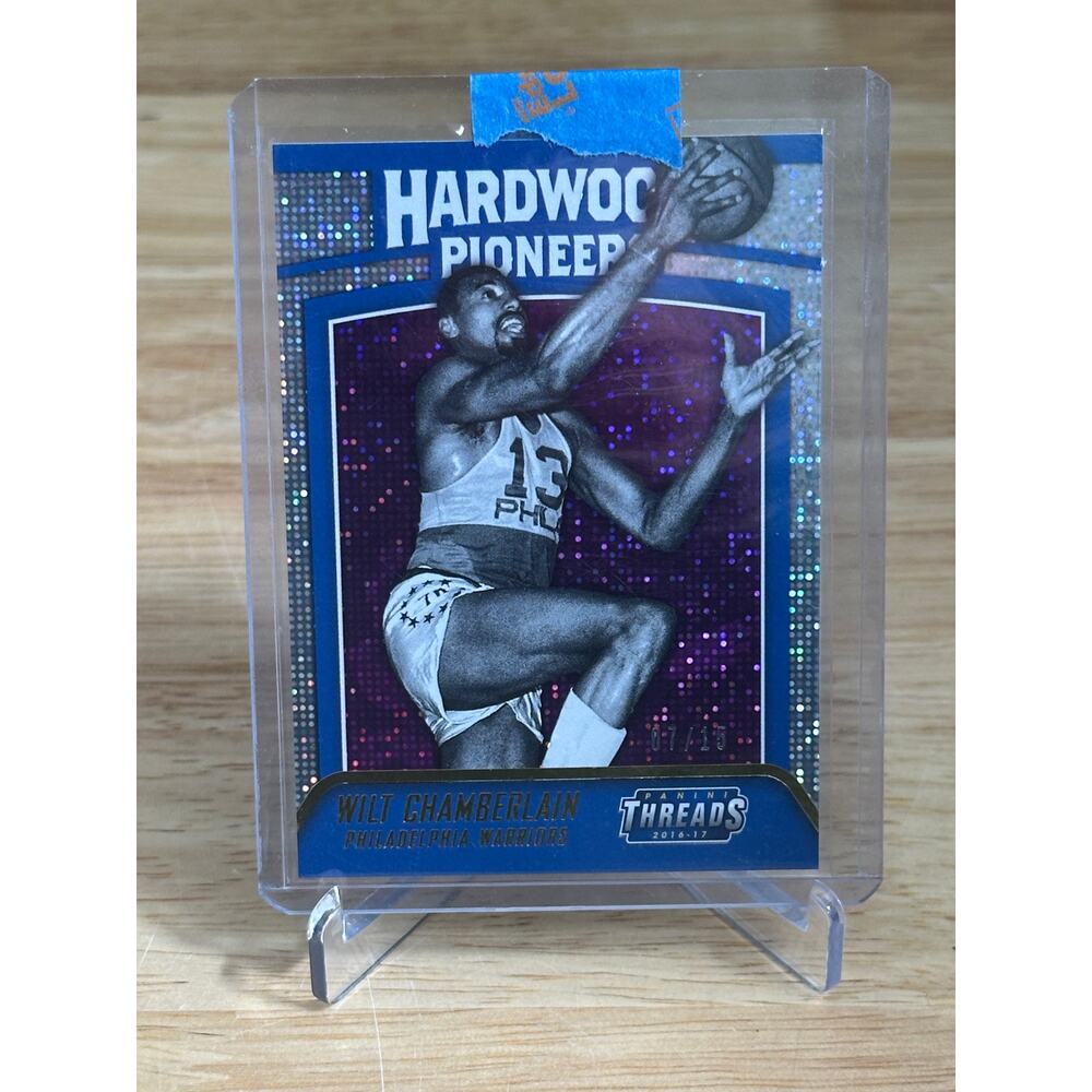 2016-17 Panini Threads #2 Wilt Chamberlain Hardwood Pioneers Dazzle Purple #/15